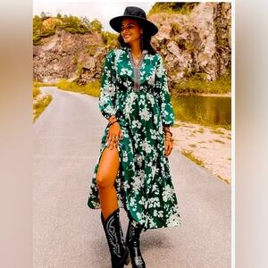 NWT Rusttydustty Floral Print Embroidery V Neck Tiered 3/4 Sleeve Maxi Dress